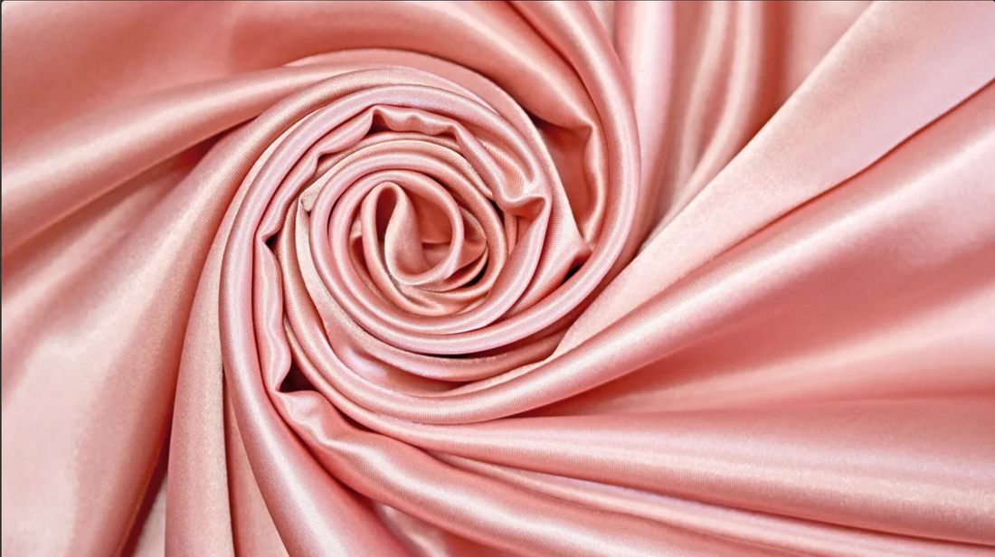 Comment choisir la soie : les différents types de soie et leur utilisation dans le prêt-à-porter